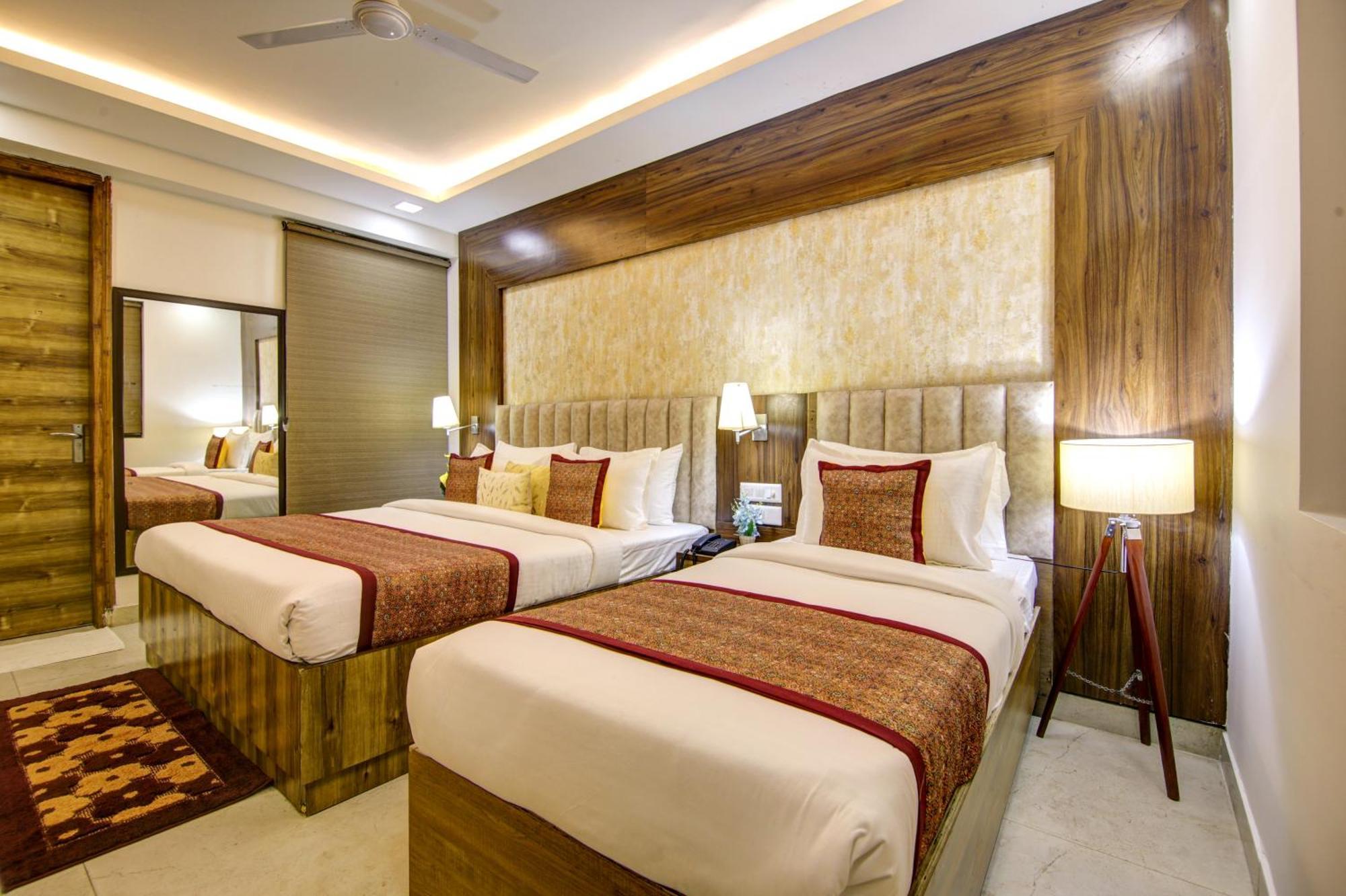 Park Tree Igi Airport By Unit Of Prithvi Palace With Free Airport Transsfer Hotel